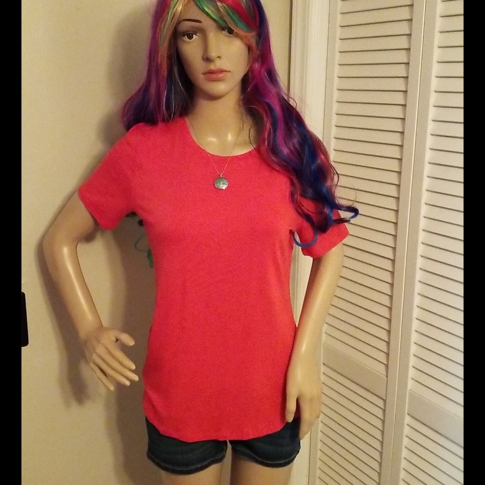 NWT Women's short sleeve shirt